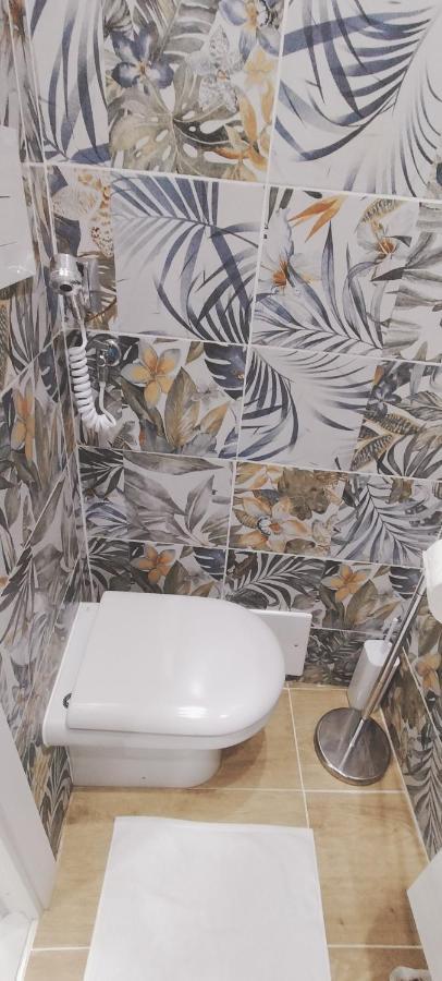 Anam E Core Apartment Наполи Екстериор снимка