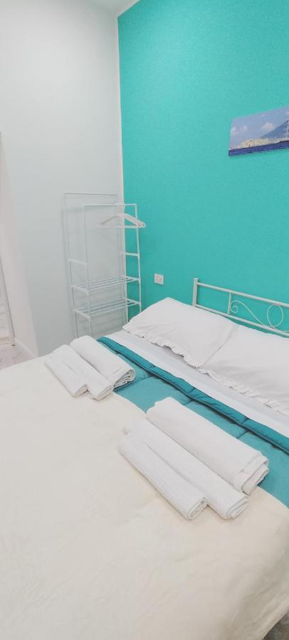 Anam E Core Apartment Наполи Екстериор снимка